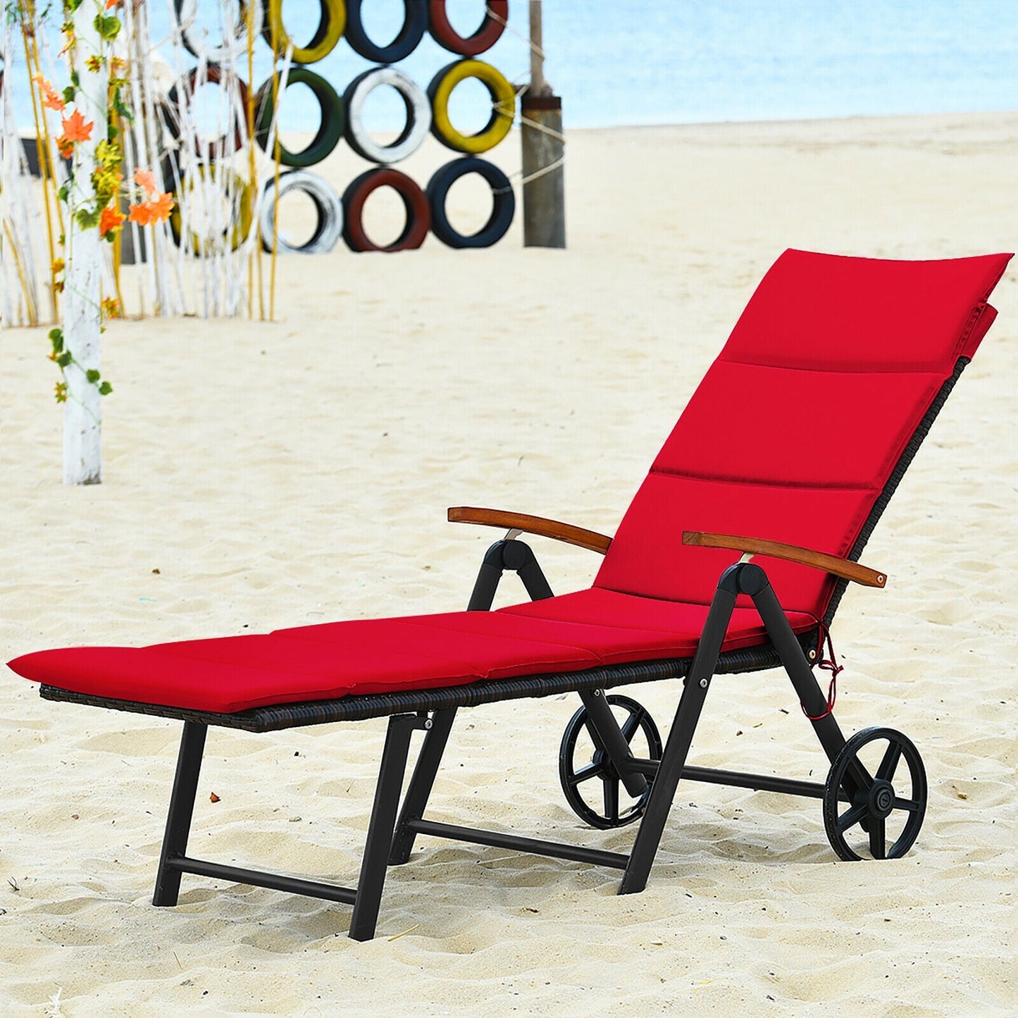 Tumbona Plegable de Ratán para Patio con Ruedas - Roja