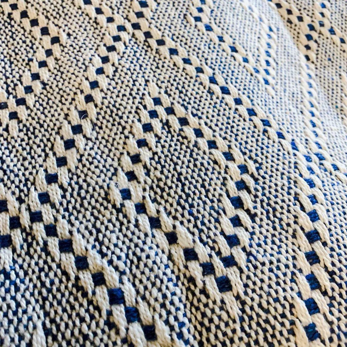 Blue Diamond Throw With Tassels Cotton Blanket