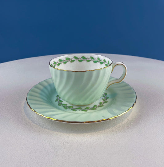 4 Minton Porcelain Cups and Saucers. Creamy Green & White Set with Delicate Leaf Garland Motif. Dining Room Table Decor. French Country. - Tampa Home & Garden Store