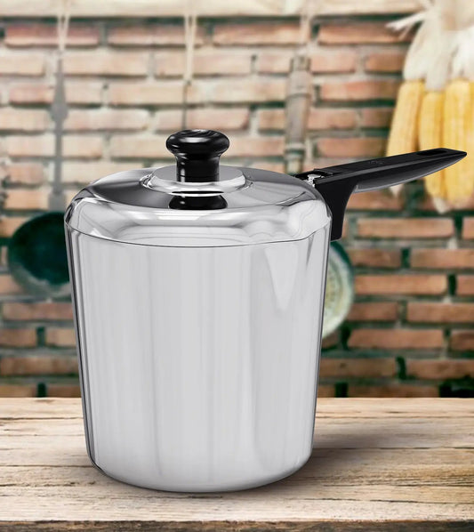 Magnaware aluminum 4-quart sauce pan with glass lid and black handle on Tampa Home & Garden Store