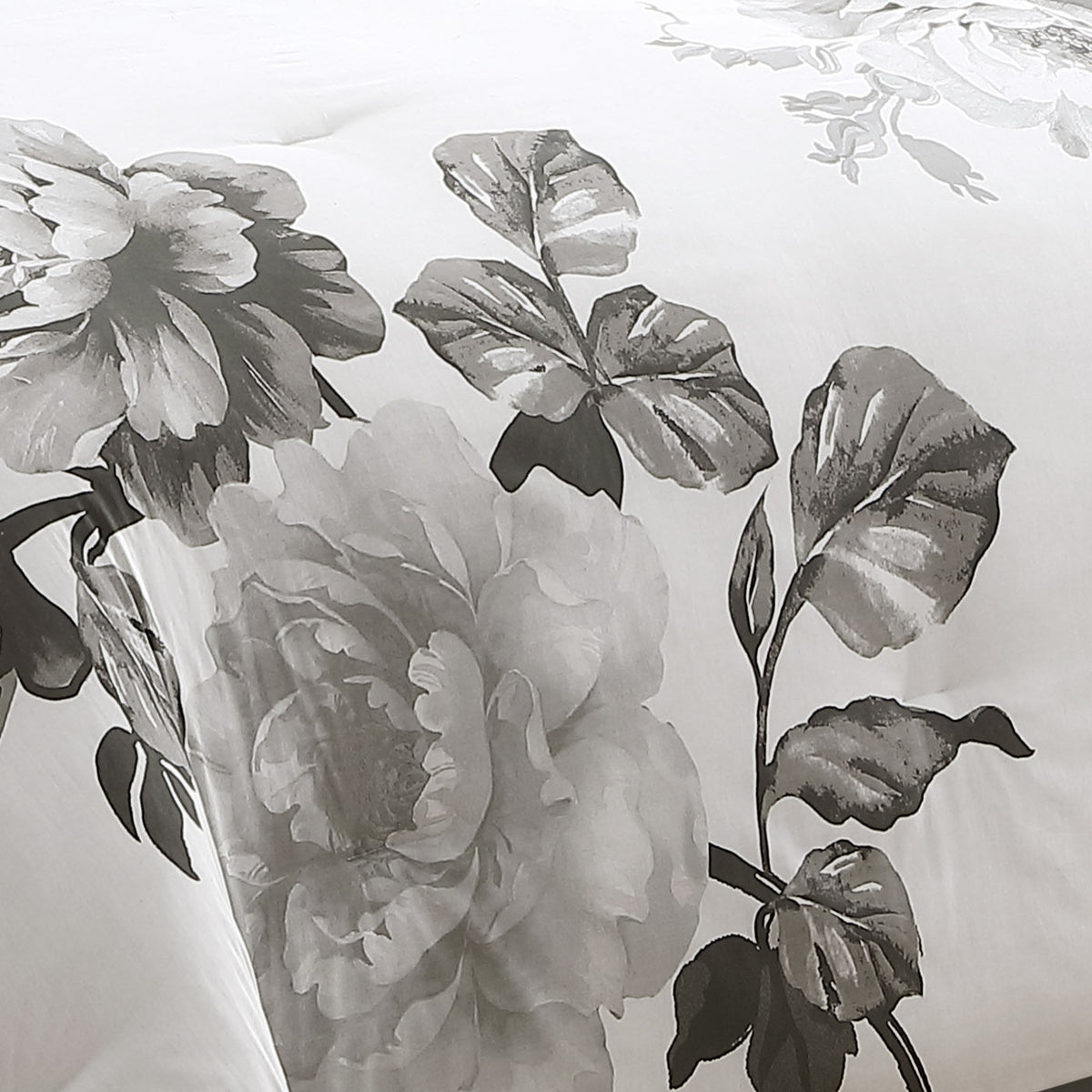 Ridgely 7 Pc Watercolor Floral Comforter and Set