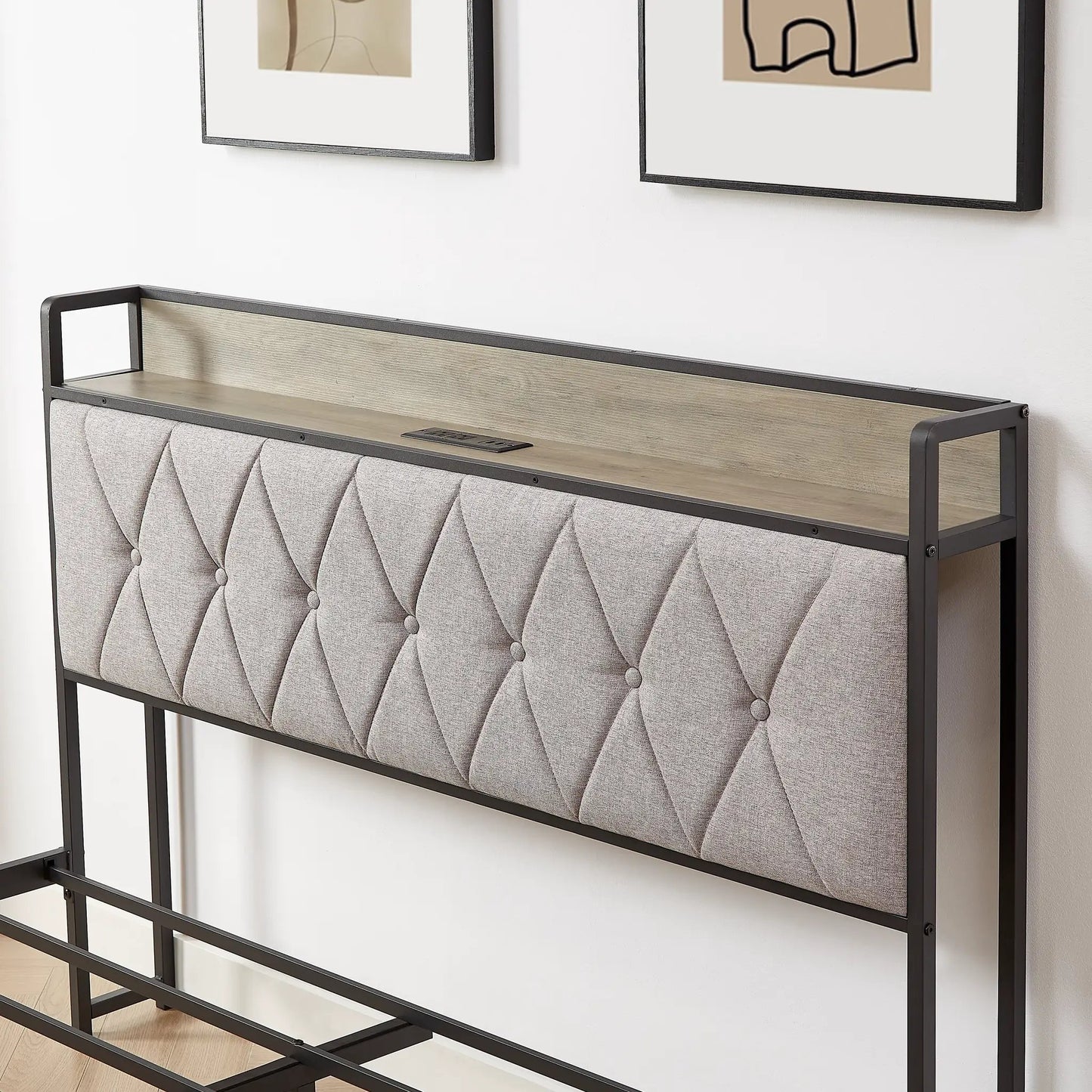 Marco de cama con estación de carga tamaño matrimonial, Gris, 83.1'' L x 56.1'' W x 39.2'' H.