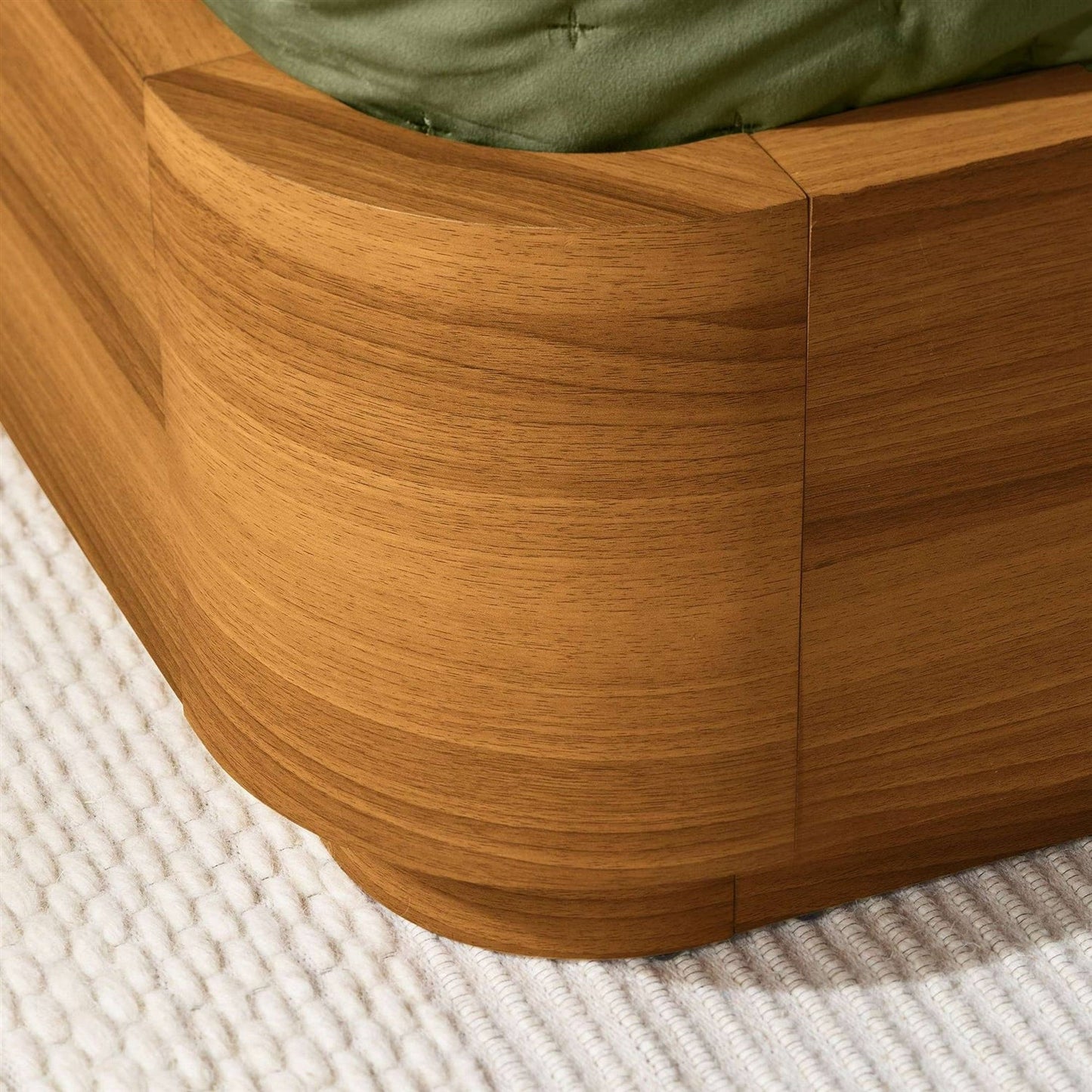 Marco de cama plataforma de madera moderna Queen con esquinas redondeadas y cabecero