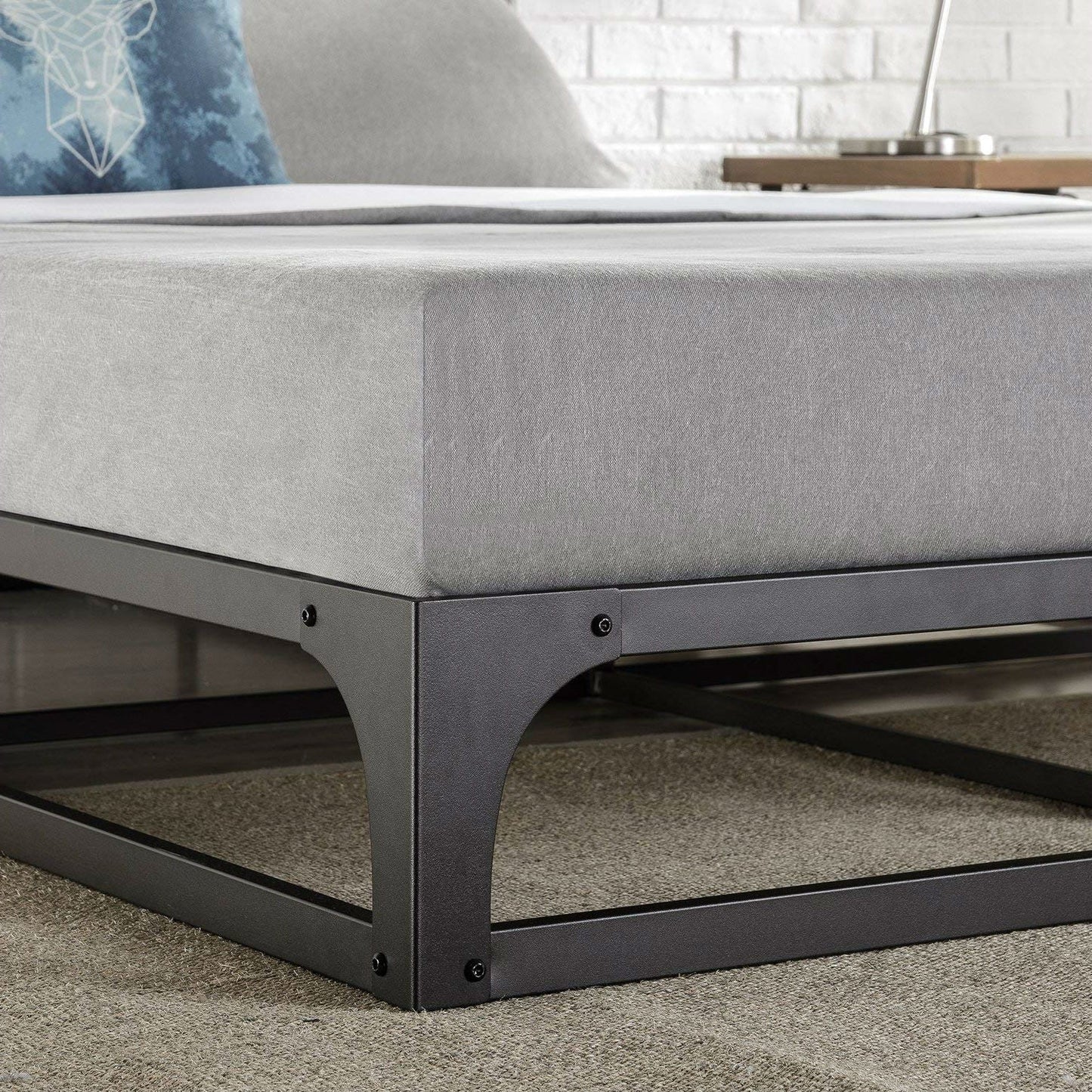 Base de cama de plataforma de metal resistente de perfil bajo moderna de tamaño completo