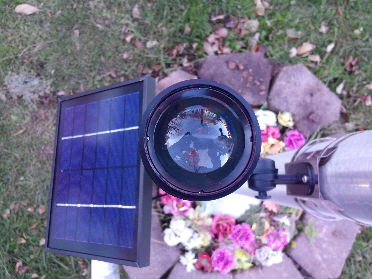 Commercial Solar Flagpole Light - CREE - Tampa Home & Garden Store