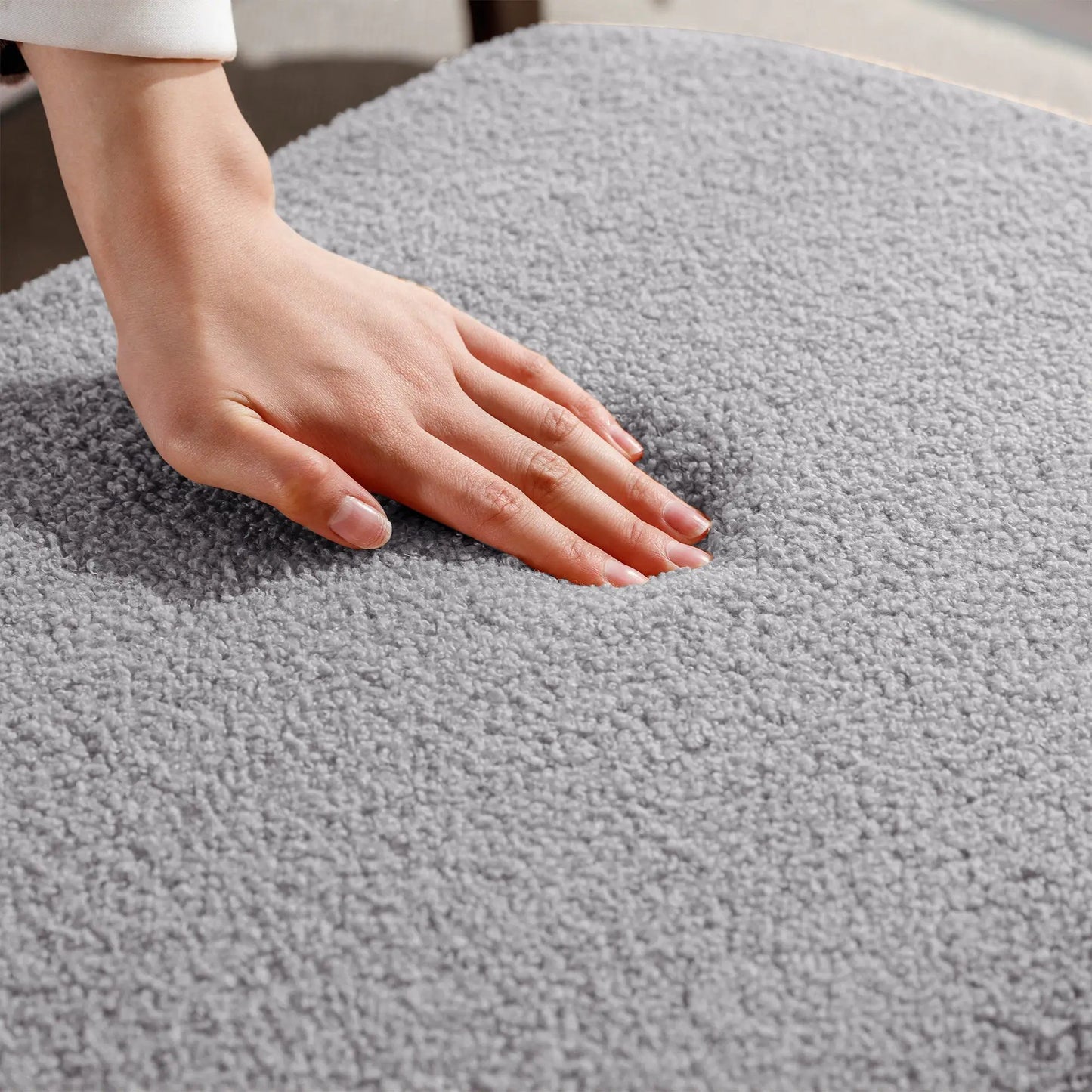 Banco otomana de almacenamiento gris para pie de cama, patas doradas, banco de entrada moderno de piel sintética gris
