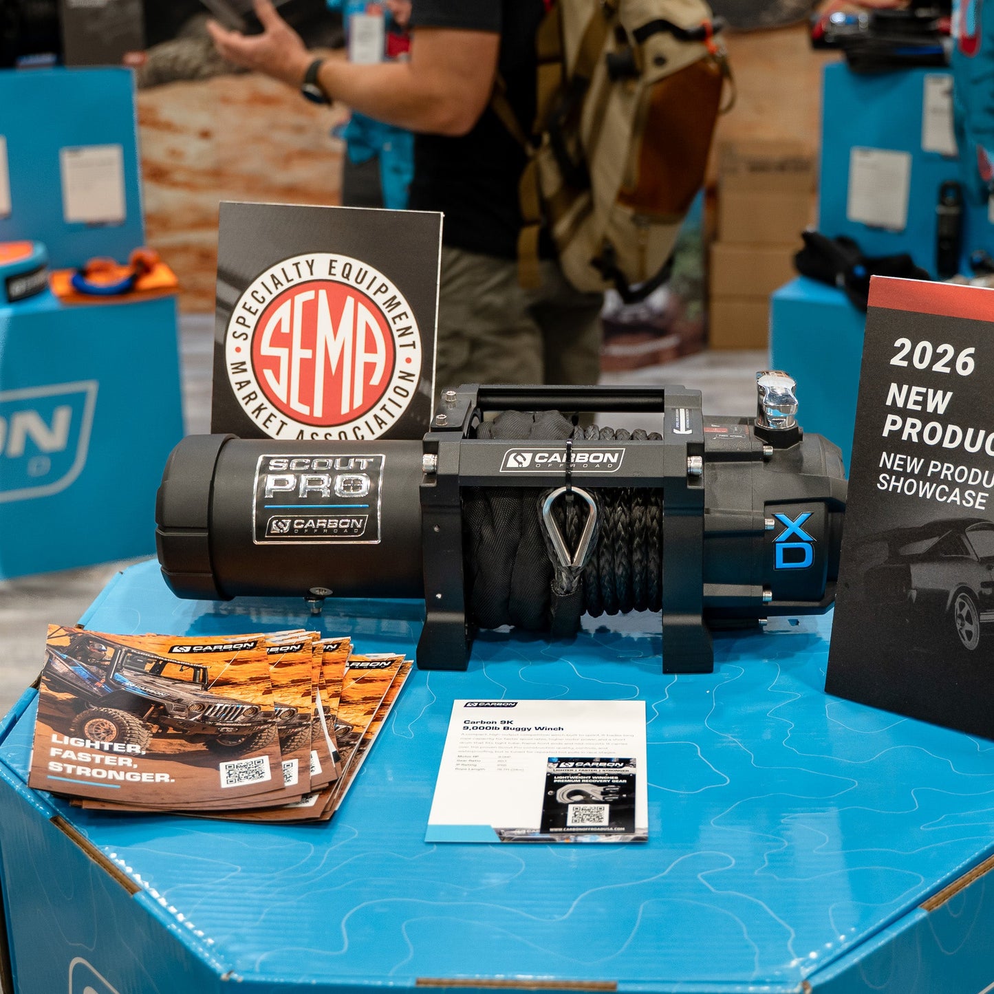 Carbon Offroad RS9-S 9000lb black short drum winch on display with branding and brochures on Tampa Home & Garden Store