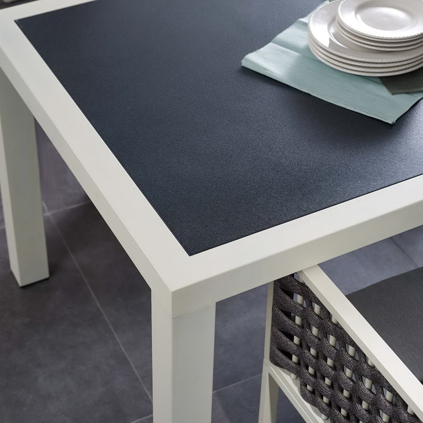 Stance Outdoor Aluminum Patio Table for Home