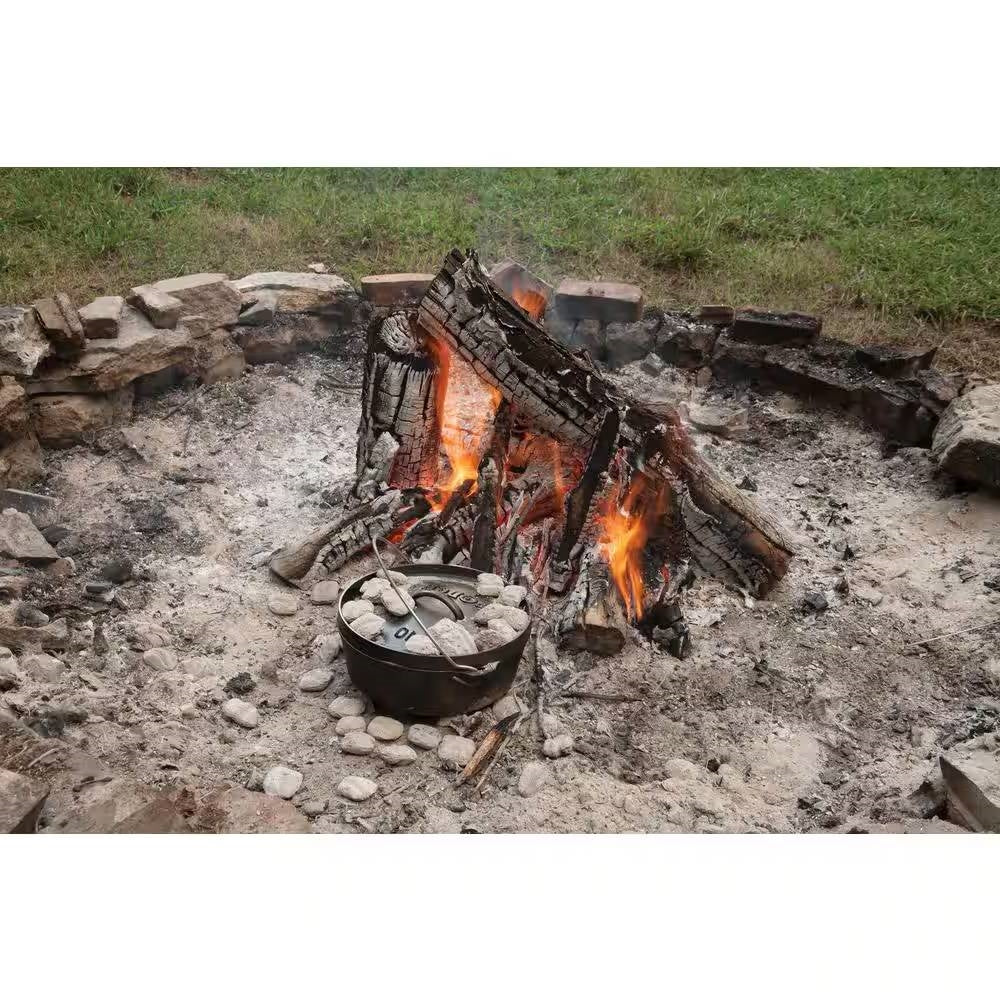 Olla holandesa de hierro fundido sazonado de 8 cuartos con tapa y asa de metal