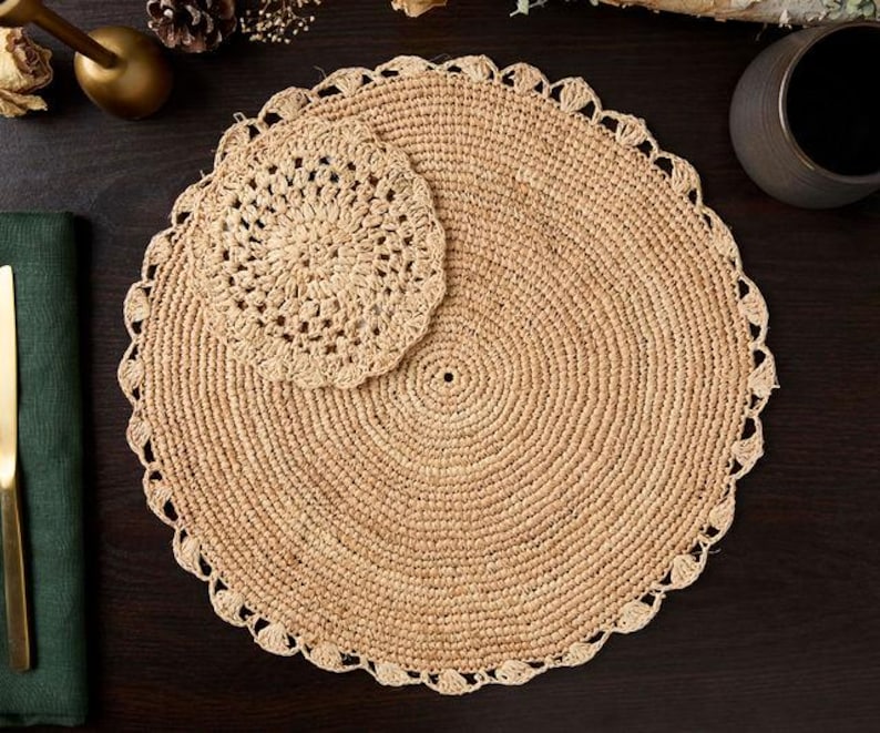 Handmade Raffia Woven Placemat – Round Table Mats for Kitchen Dining Table Top Rug Mats & Dinner Table Mates - Tampa Home & Garden Store