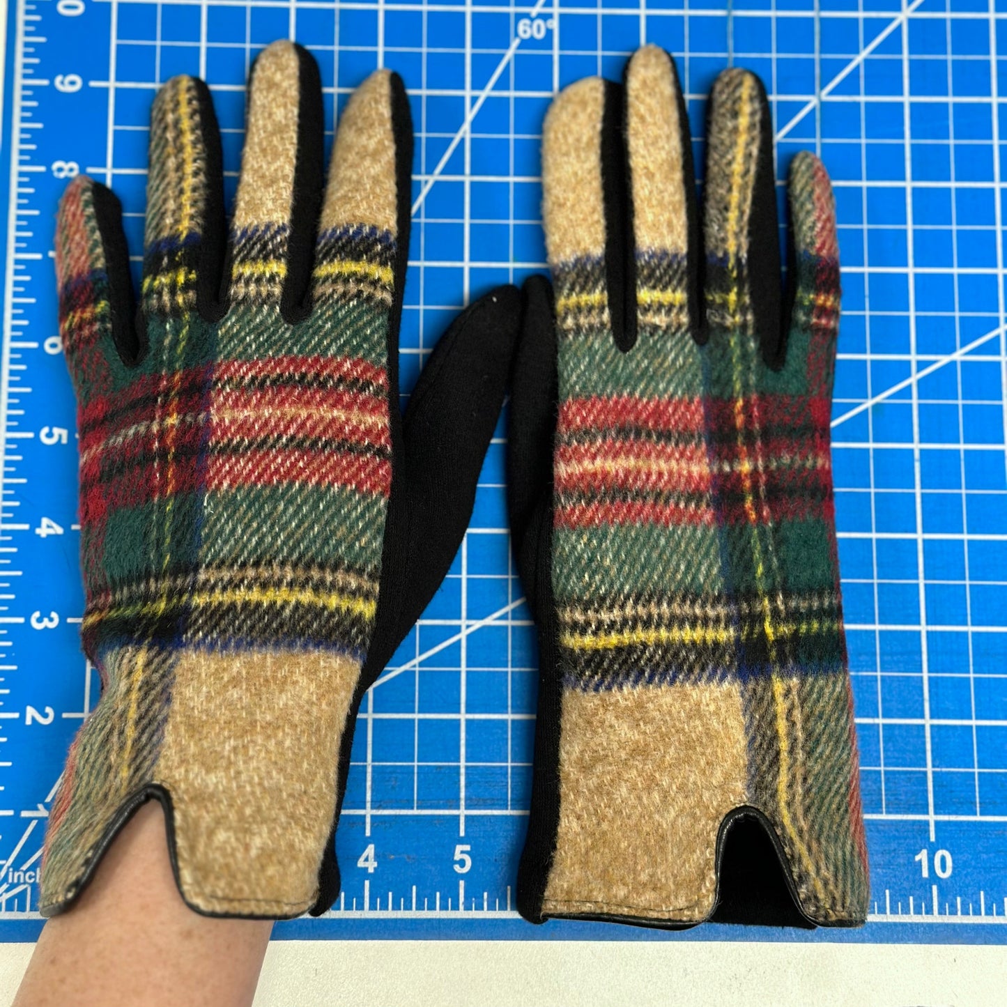 Heather Red Tartan Plaid Touchscreen Gloves - Tampa Home & Garden Store