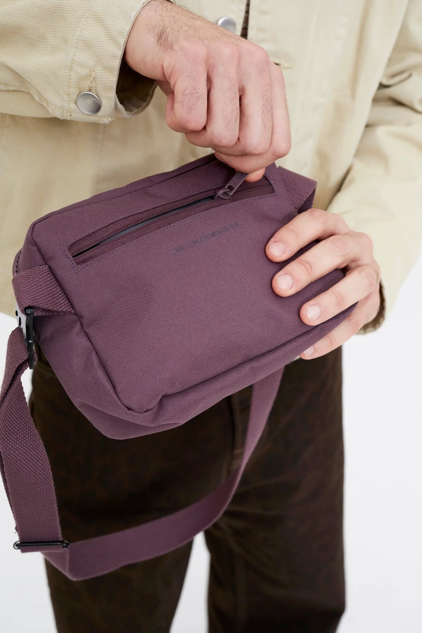 Reef Crossbody Maroon - Tampa Home & Garden Store