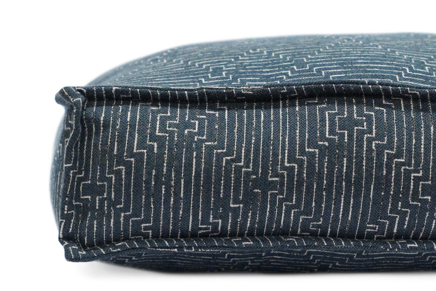 Lounger Pet Bed in Midnight Malamute - Tampa Home & Garden Store
