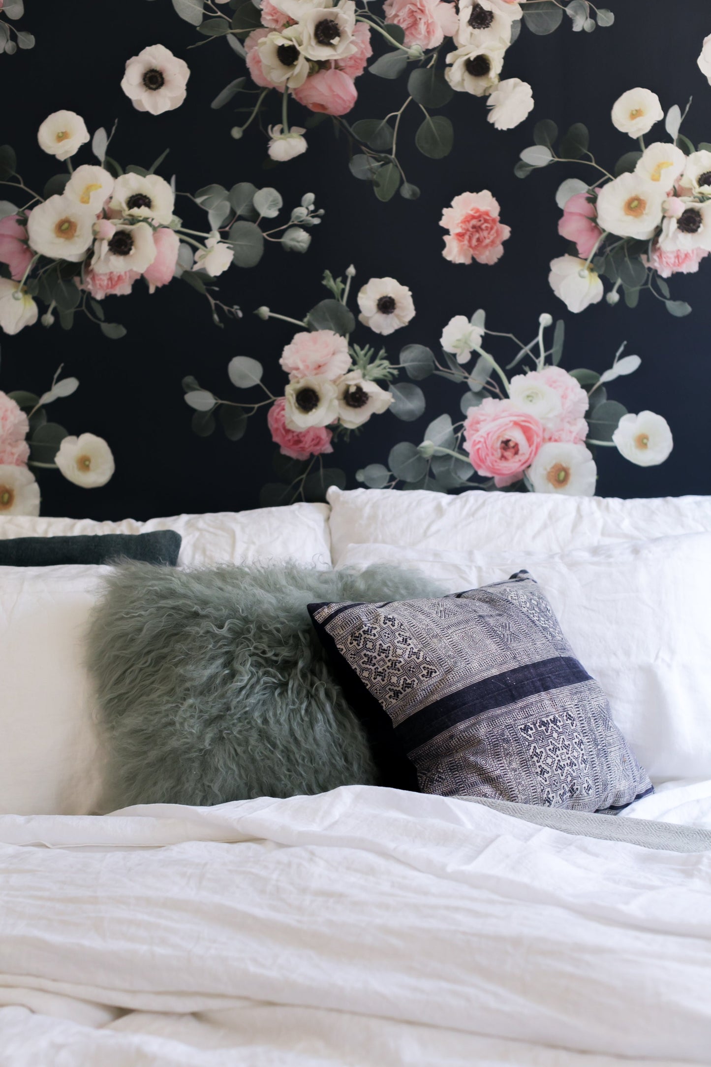 Midnight Floral Wallpaper, navy - Tampa Home & Garden Store