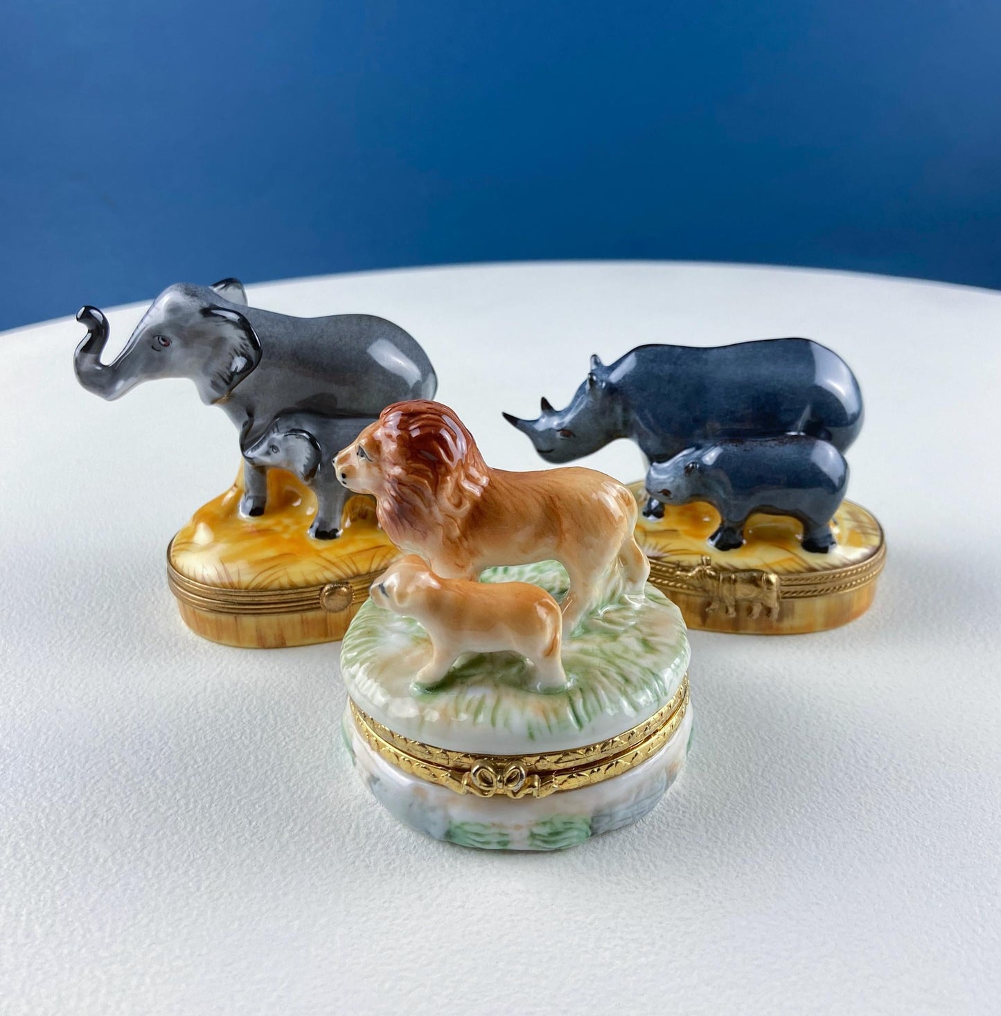 Mom and Baby Elephants Vintage Retired Limoges Miniature Box. Collectible Porcelain & Brass Trinket Ring Pill Box. African Safari Design. - Tampa Home & Garden Store