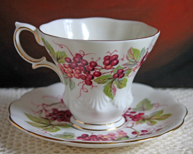Royal Albert Tea Cup Cup and Saucer. Mug Sized Old Country Roses Coffee/Tea Set. Made in England. Gift for Mom. Gift for Her. - Tampa Home & Garden Store