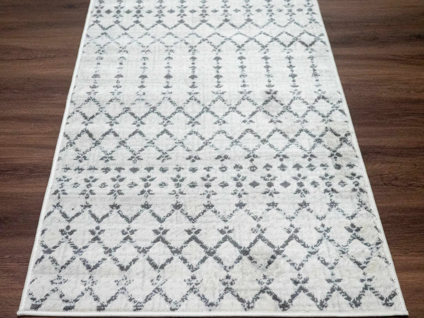 Rug Tigri Aztec 2310 Ivory by Boutique Rugs, ivory with gray lattice pattern, Tigris on Tampa Home & Garden Store