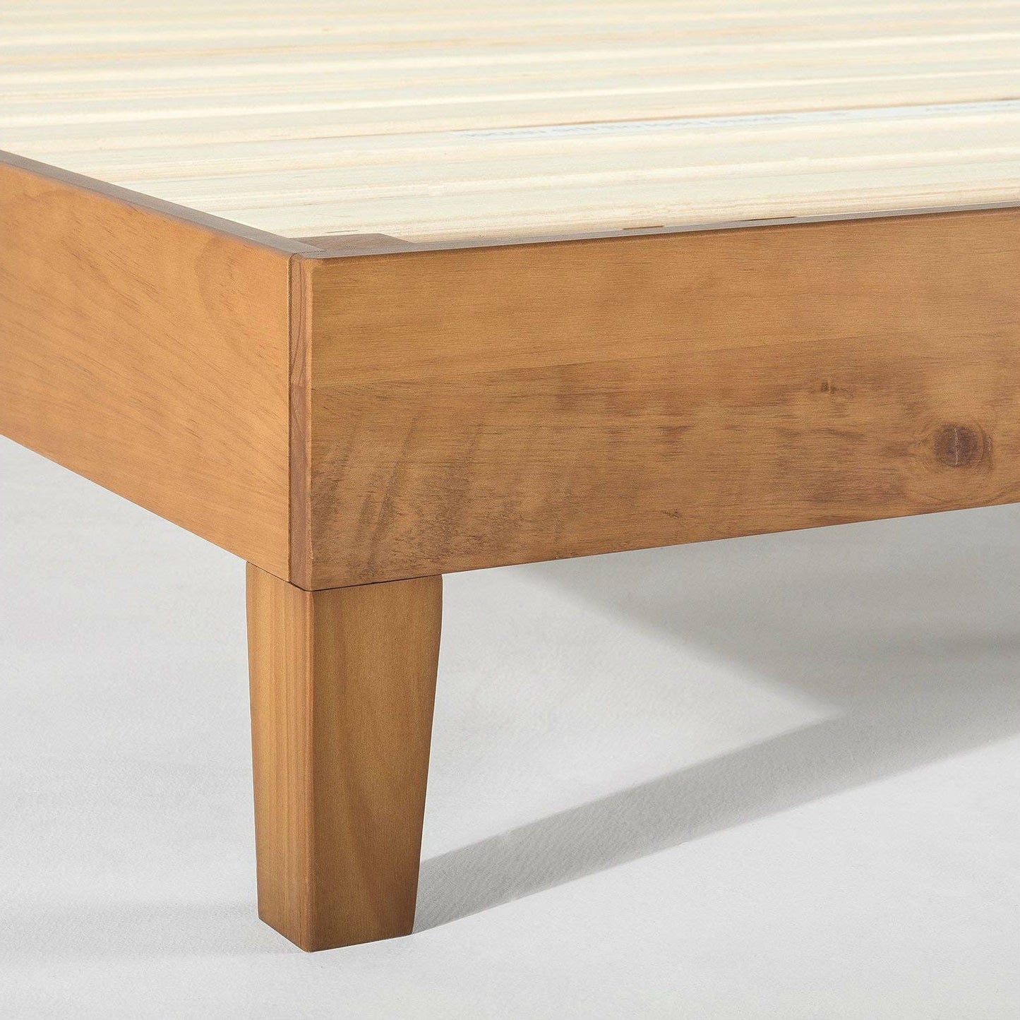 Base de cama de plataforma de madera maciza moderna, tamaño Twin, en color natural