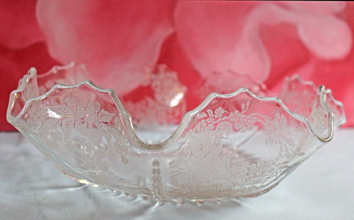 Vintage Glass Bowl. Cabinet Display Depression Glass Bowl. - Tampa Home & Garden Store