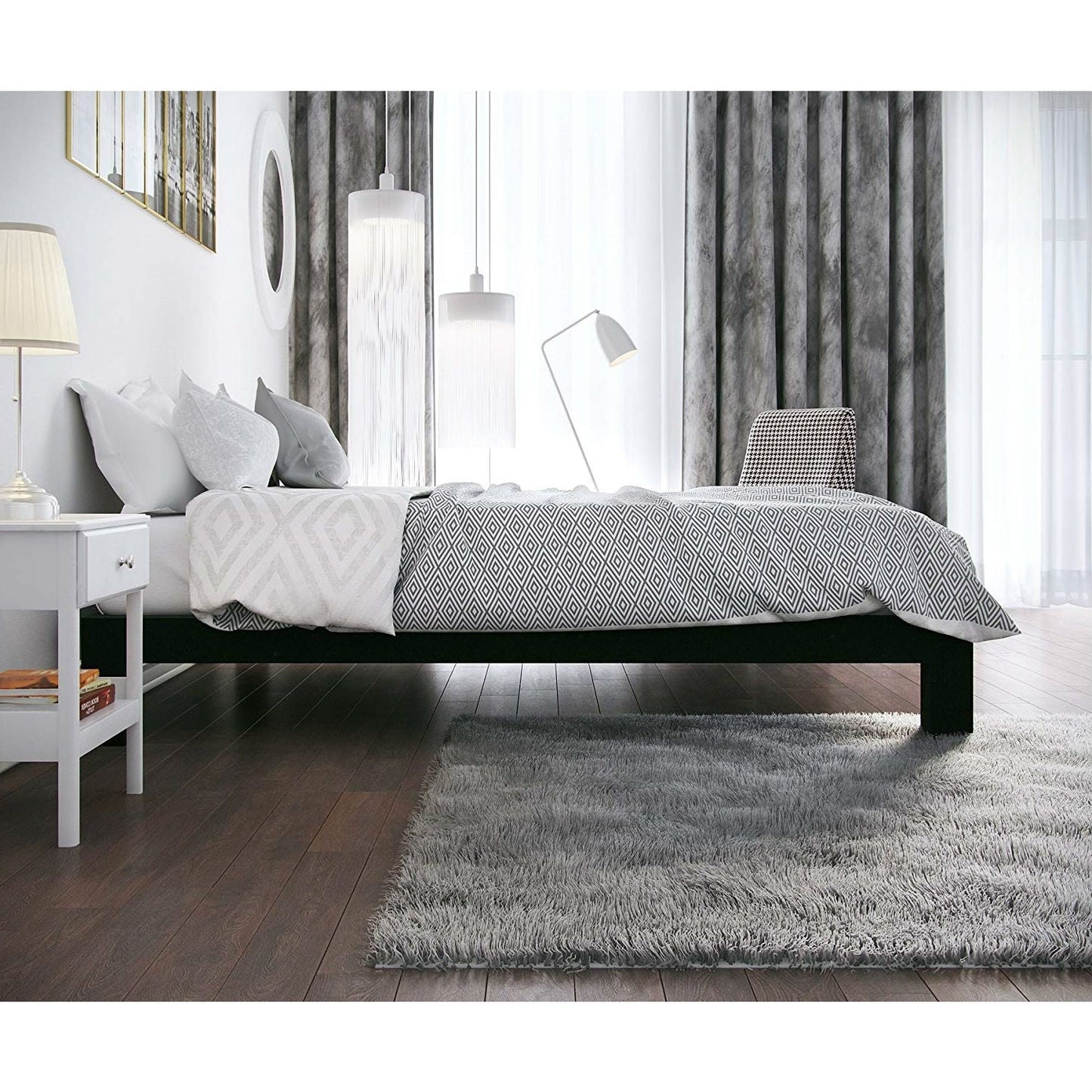 Base de cama con plataforma de metal negro totalmente moderna con listones de madera