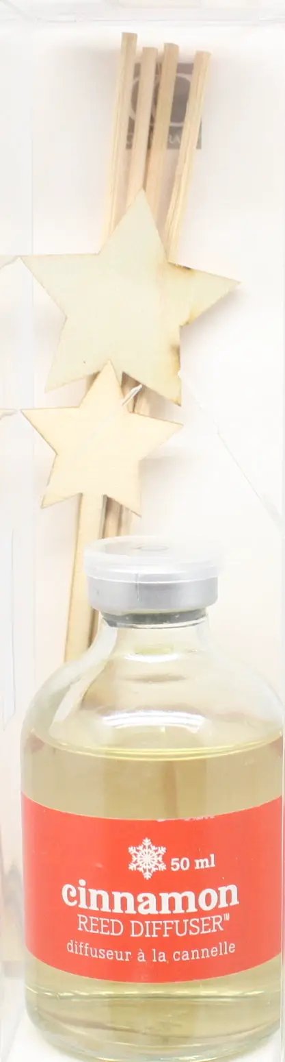 Cinnamon reed diffuser 50 ml with red label, glass bottle and wooden star decor on Tampa Home & Garden Store