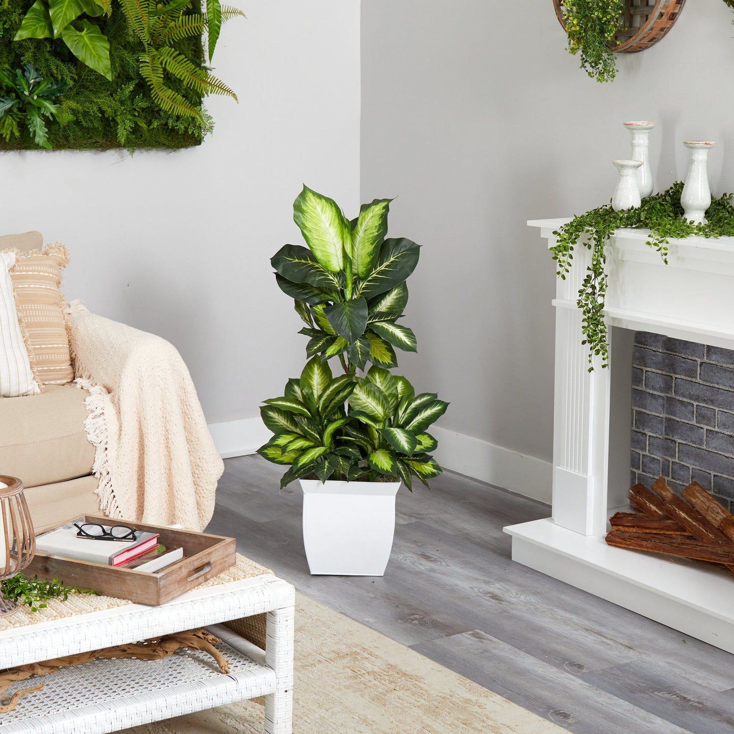 Planta Artificial de Dieffenbachia Dorada de 46” en Maceta de Metal Blanco
