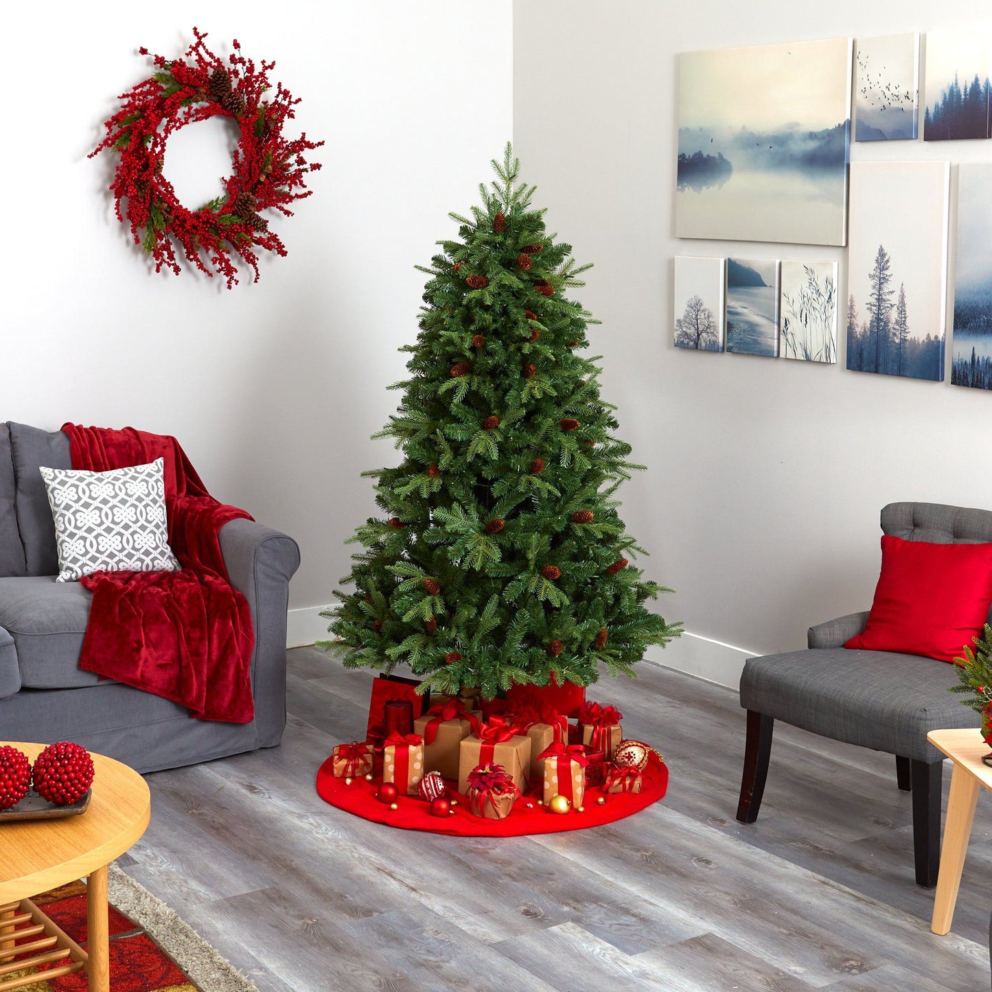 6 Foot Wellington Spruce Tree and Clear Lights