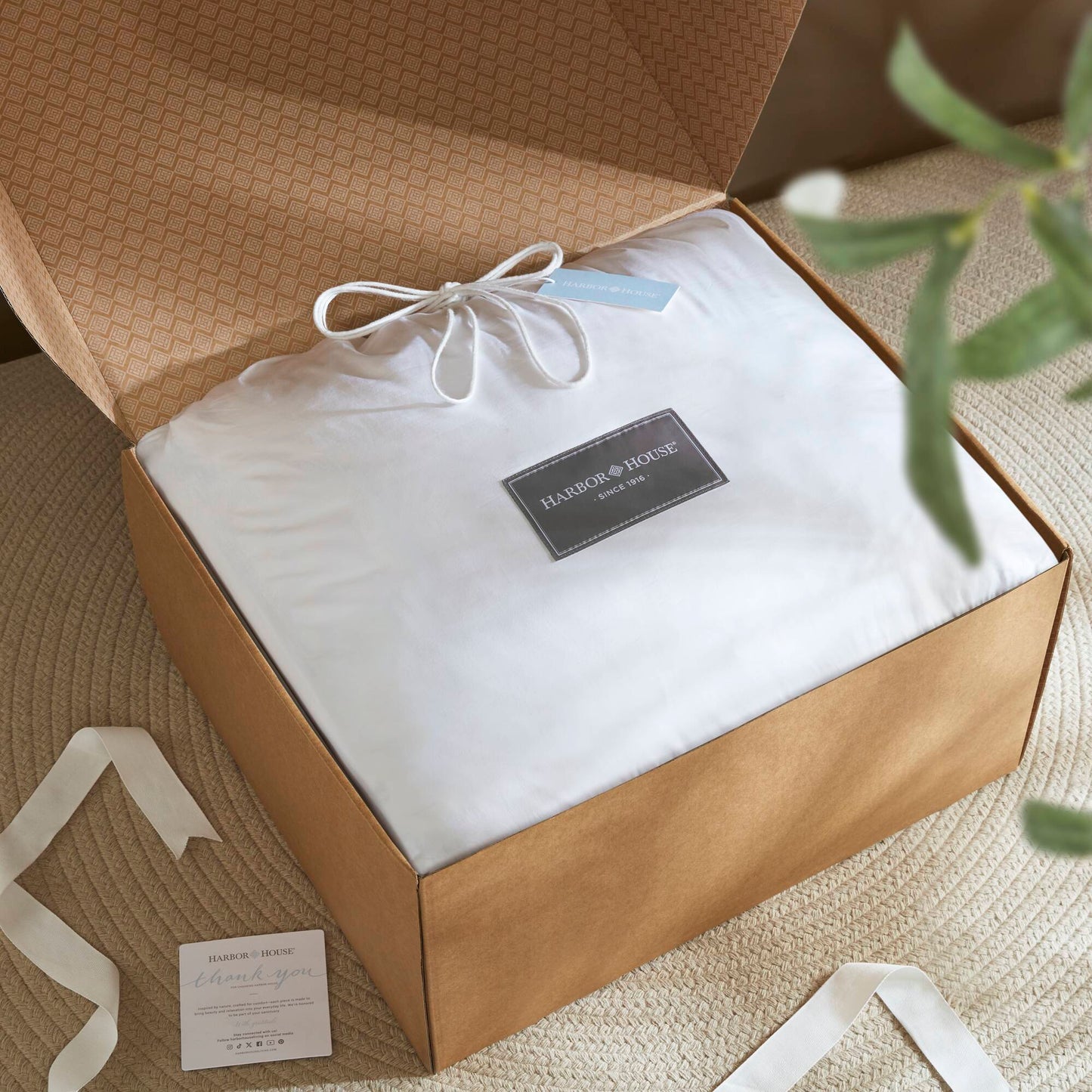 White 100% cotton shell comforter in Harbor House packaging, king/cal king size on Tampa Home & Garden Store