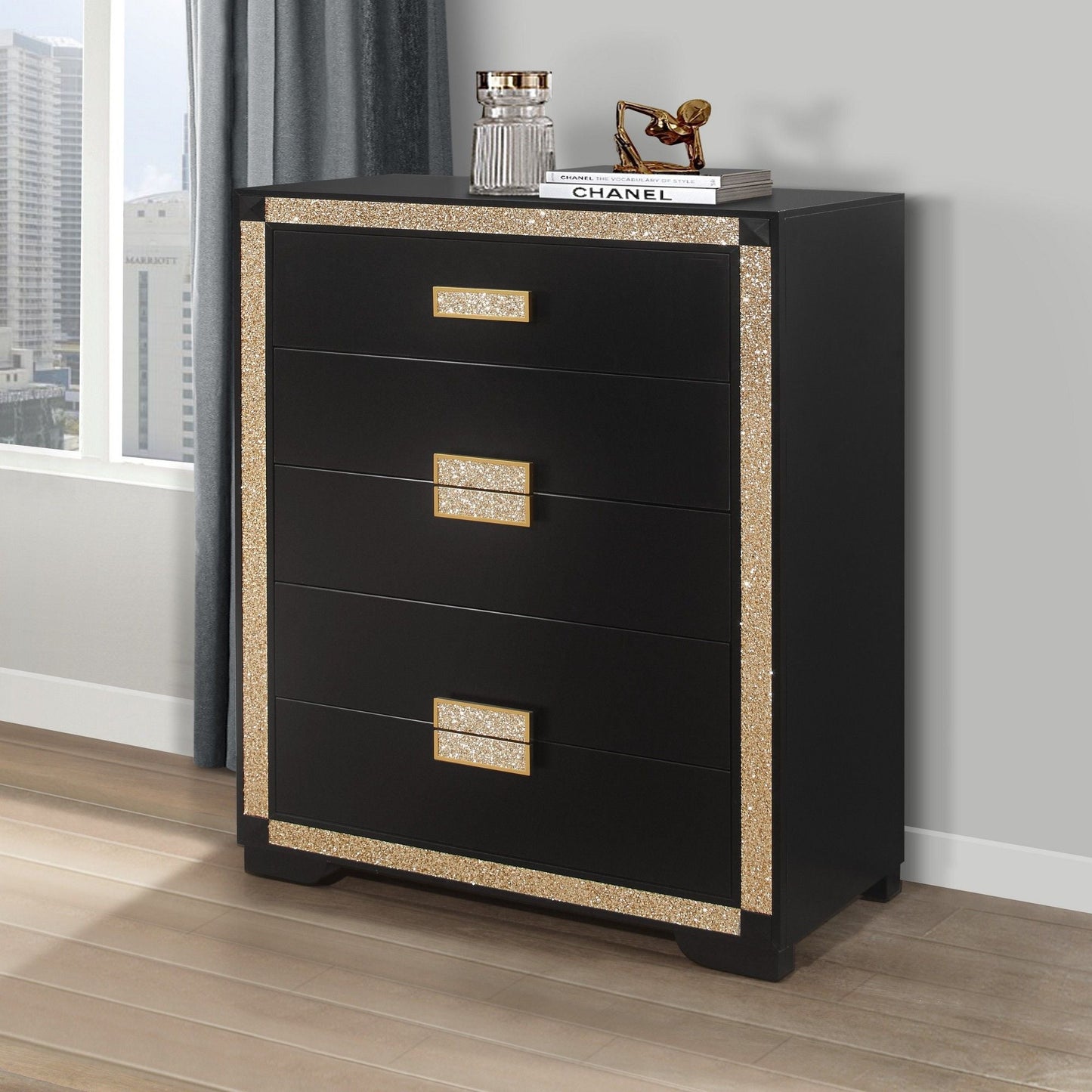 Black Chest With Glitter Detail And Bar Handle