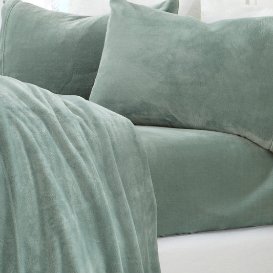 Ultra Soft Velvet Plush Bed Sheets and Luxe