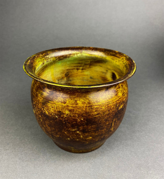 Pot/vase en laiton vintage martelé à la main. Récipient martelé à la main. Décoration rustique pour la maison. Jardin d'herbes aromatiques d'intérieur.