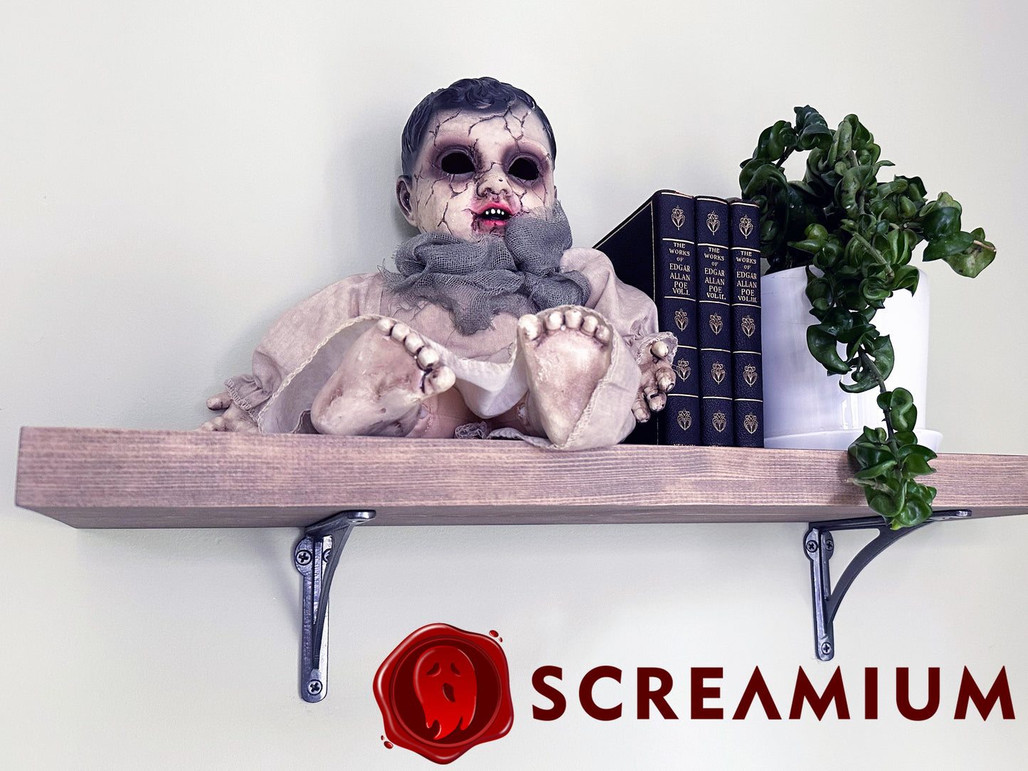 Muñeca espeluznante de cara agrietada con sonido: decoración de Halloween de 35 cm de alto