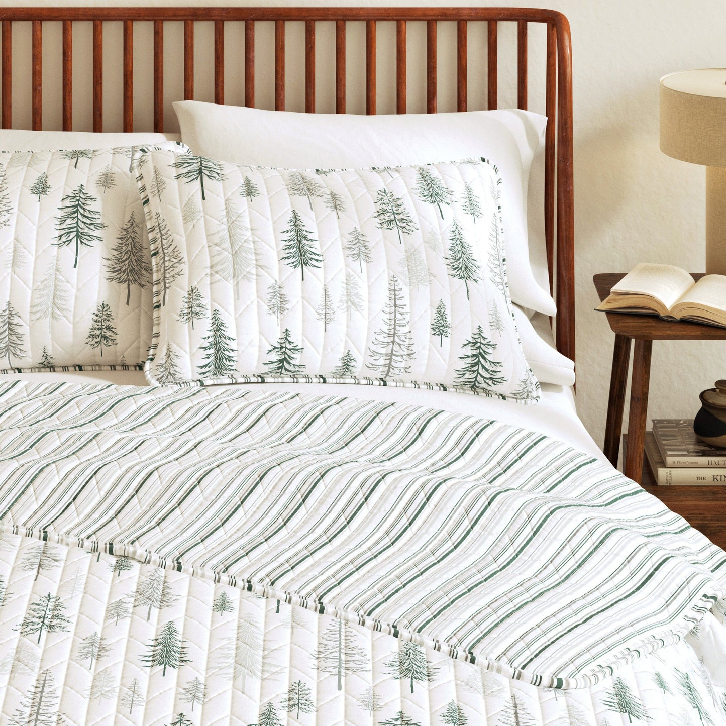 Rustic Woodland and Plaid Quilt Set for Bedroom
