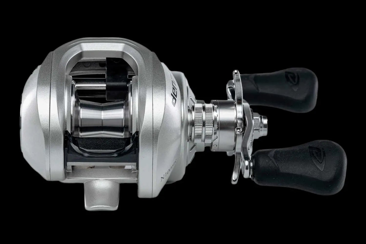 Novus baitcasting reel silver with black dual grip handles Denali fishing reel on Tampa Home & Garden Store