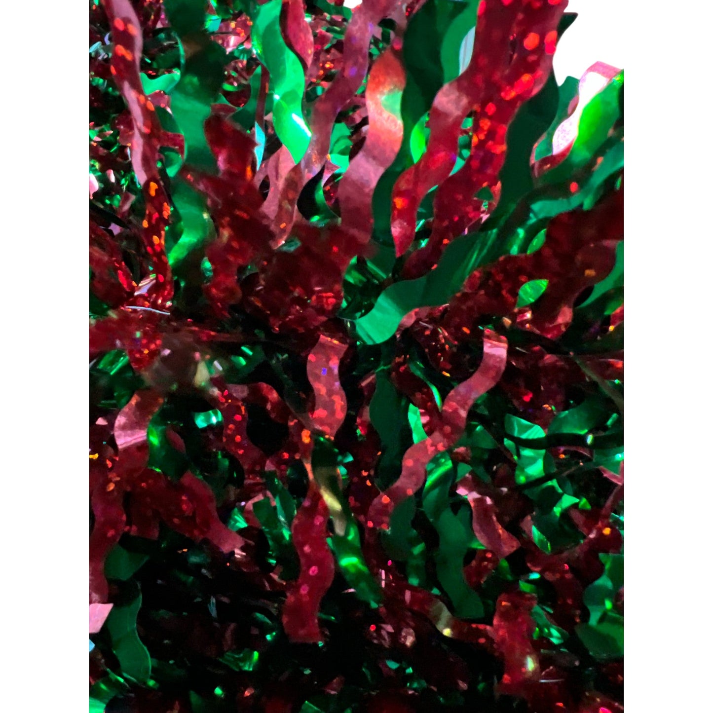 Guirlande holographique rouge et verte ondulée à 3 plis