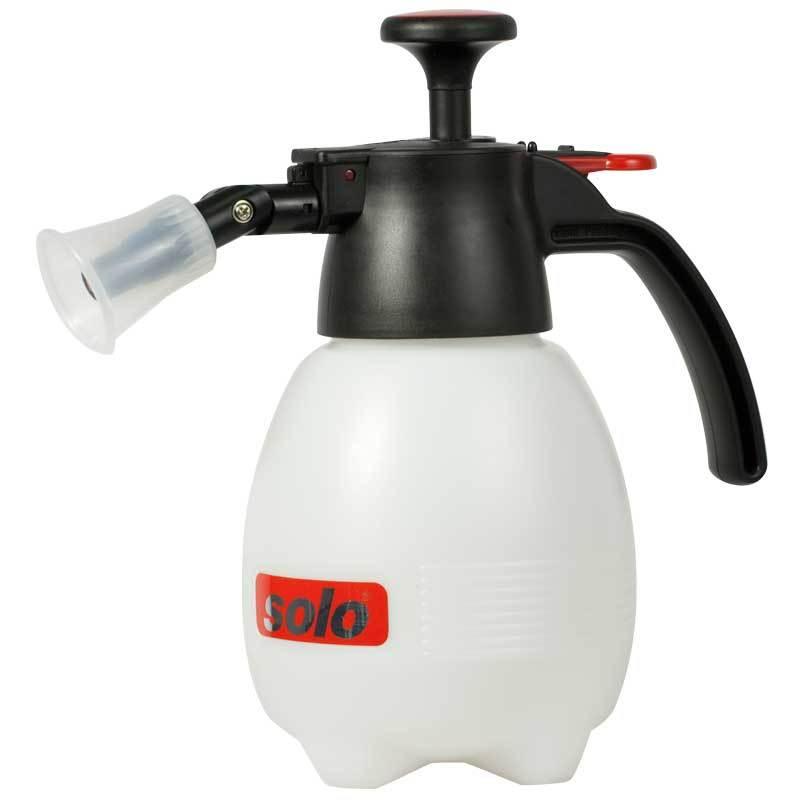 Solo 1-Liter handheld sprayer with white translucent bottle, black lid, trigger handle on Tampa Home & Garden Store