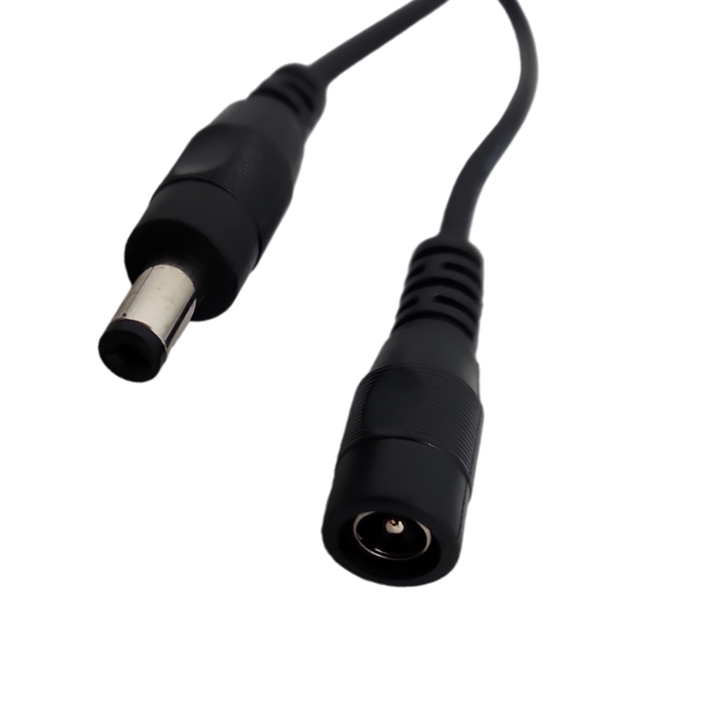 Extensión de enchufe de CC de 3 pies de largo - Enchufe de 5,5 mm/2,1 mm - Negro