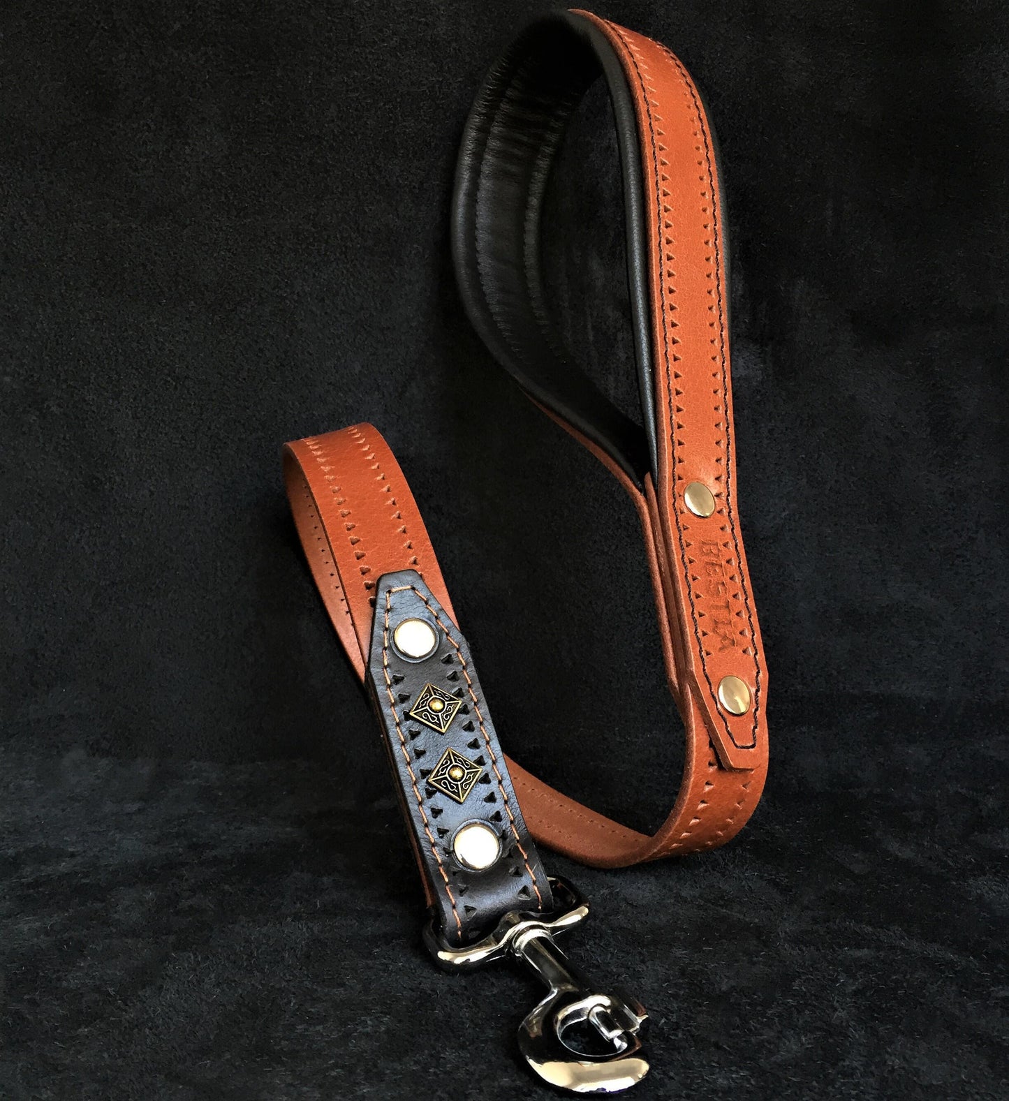 the "Balteus" brown leash - Tampa Home & Garden Store