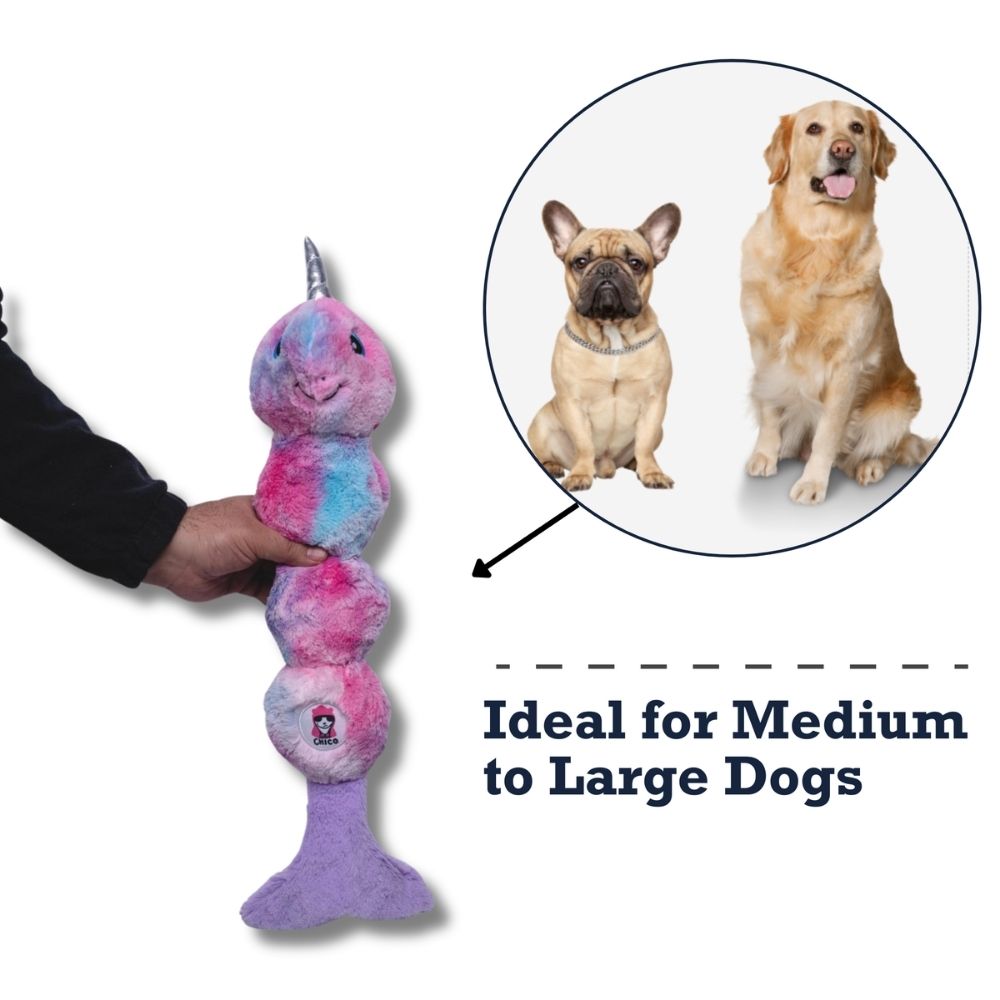 Peluche de narval flaco teñido anudado, criatura mágica para perro, con chirriador y papel arrugado para un juego divertido.
