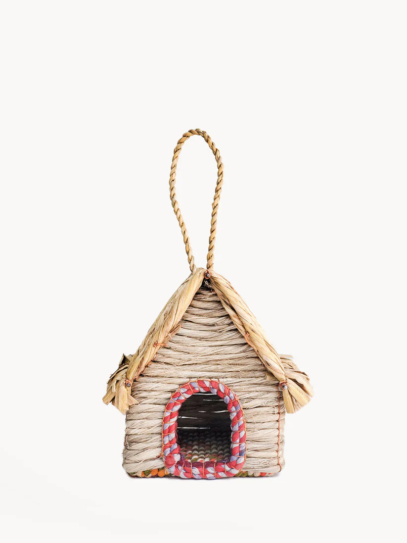 Handcrafted bird houses of sustainable material. Natural look for your feathery friends.