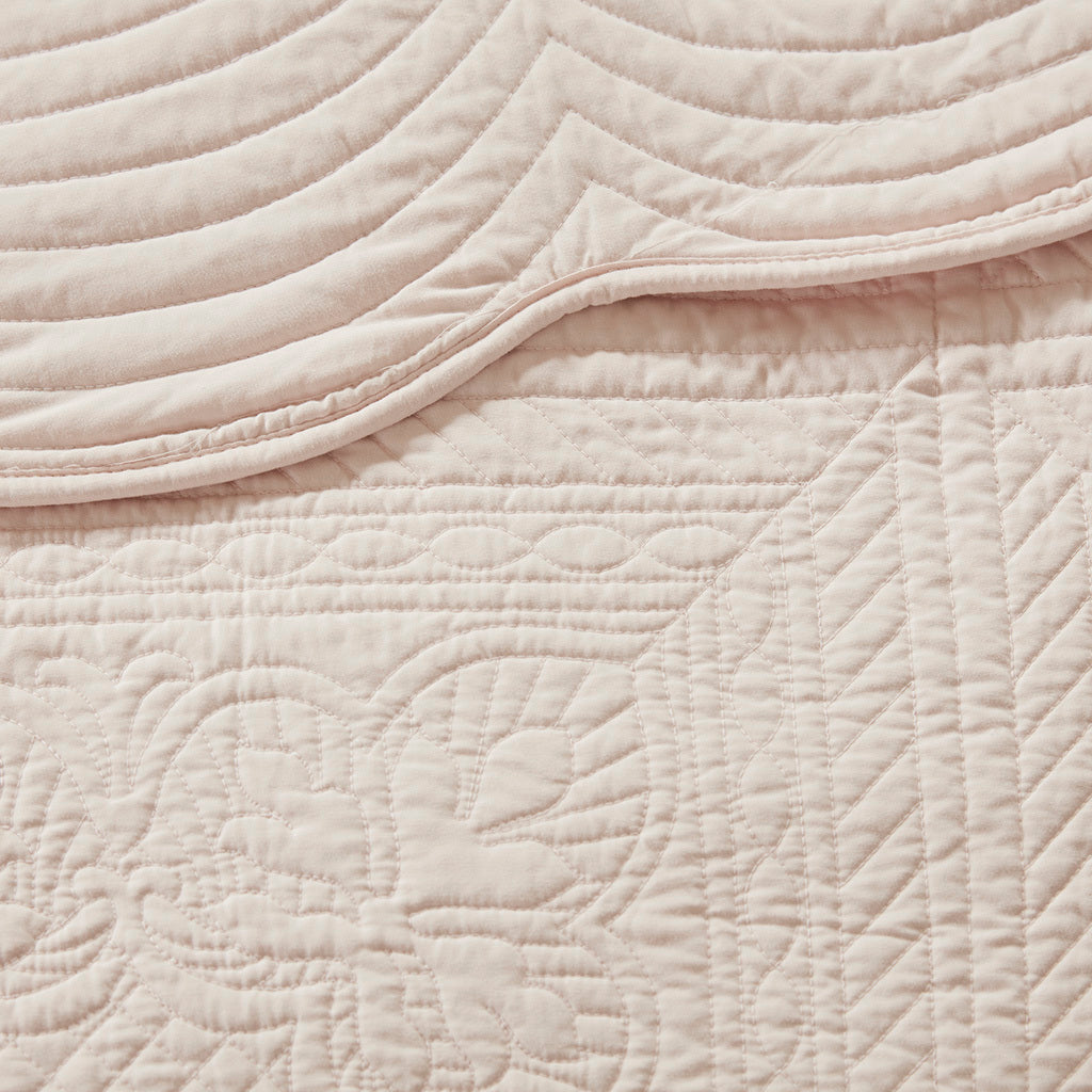 3-piece reversible scalloped-edge quilt set blush by HouseOfZazla, king/cal king on Tampa Home & Garden Store