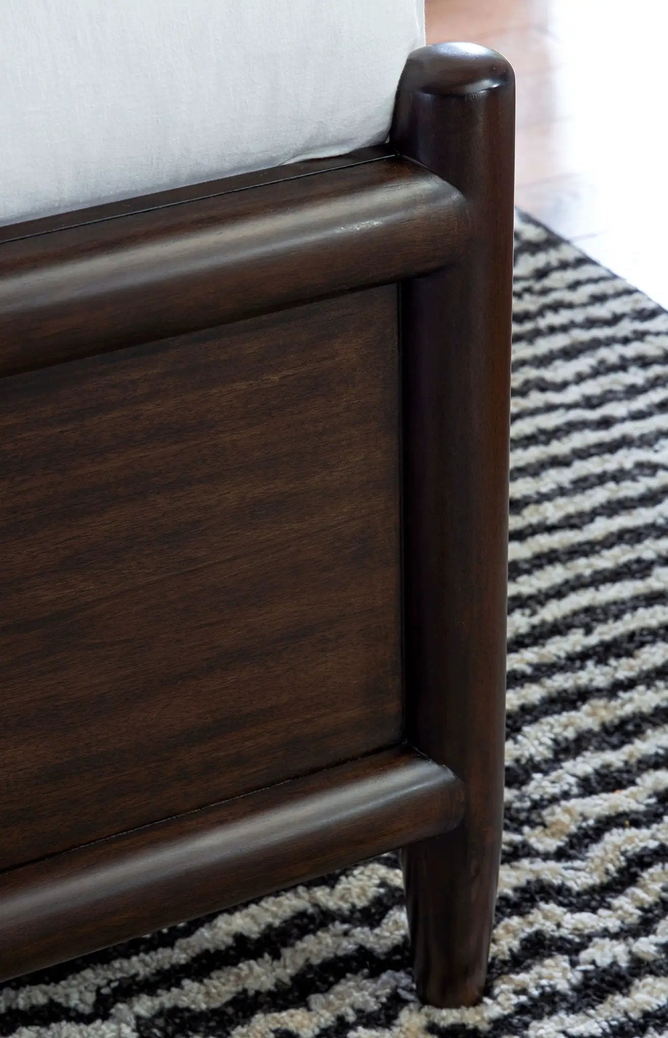 Dantenton Panel Bed in Merlot Finish Bedroom