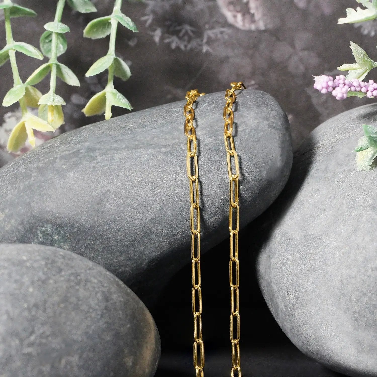 Two 14K yellow gold paperclip chain necklaces 2.5mm by Bids.com on Tampa Home & Garden Store