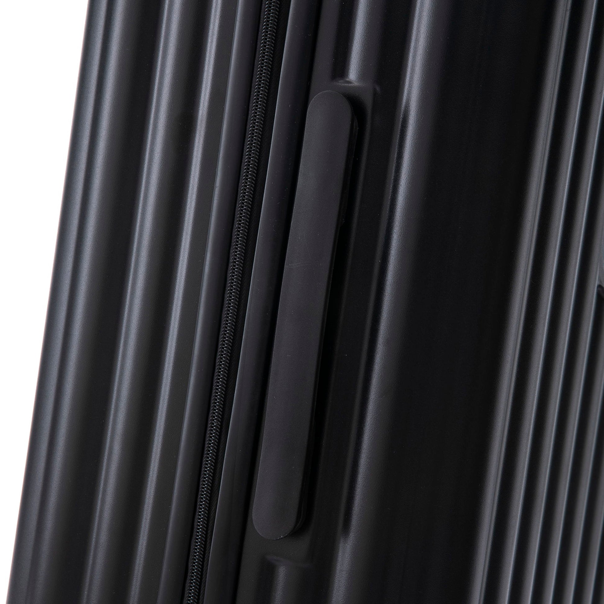 3-piece spinner luggage set HouseOfZazla close-up on black luggage shell with zipper on Tampa Home & Garden Store