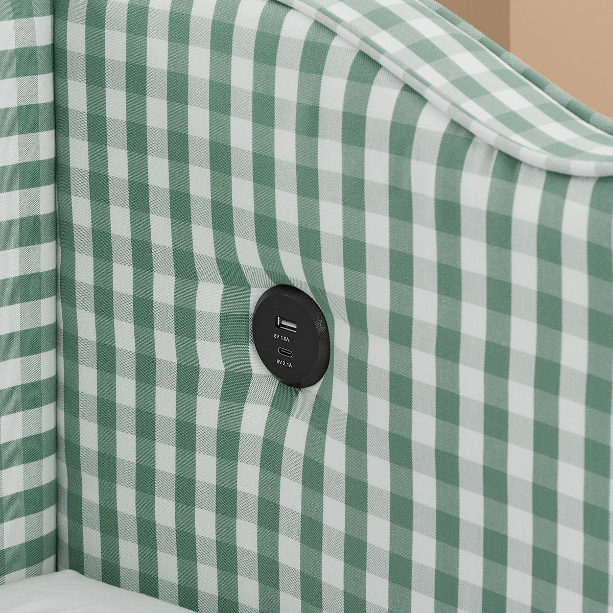 Gingham Wave Daybed And Usb Charging Port