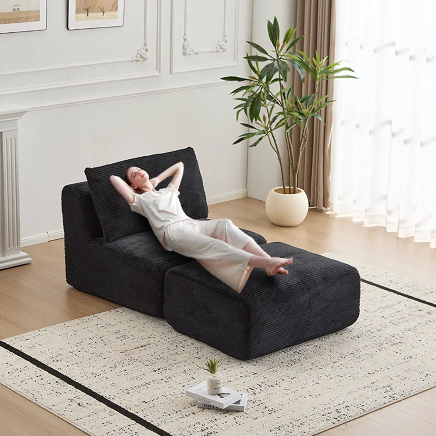 Single Chaise Longue With Movable Ottoman