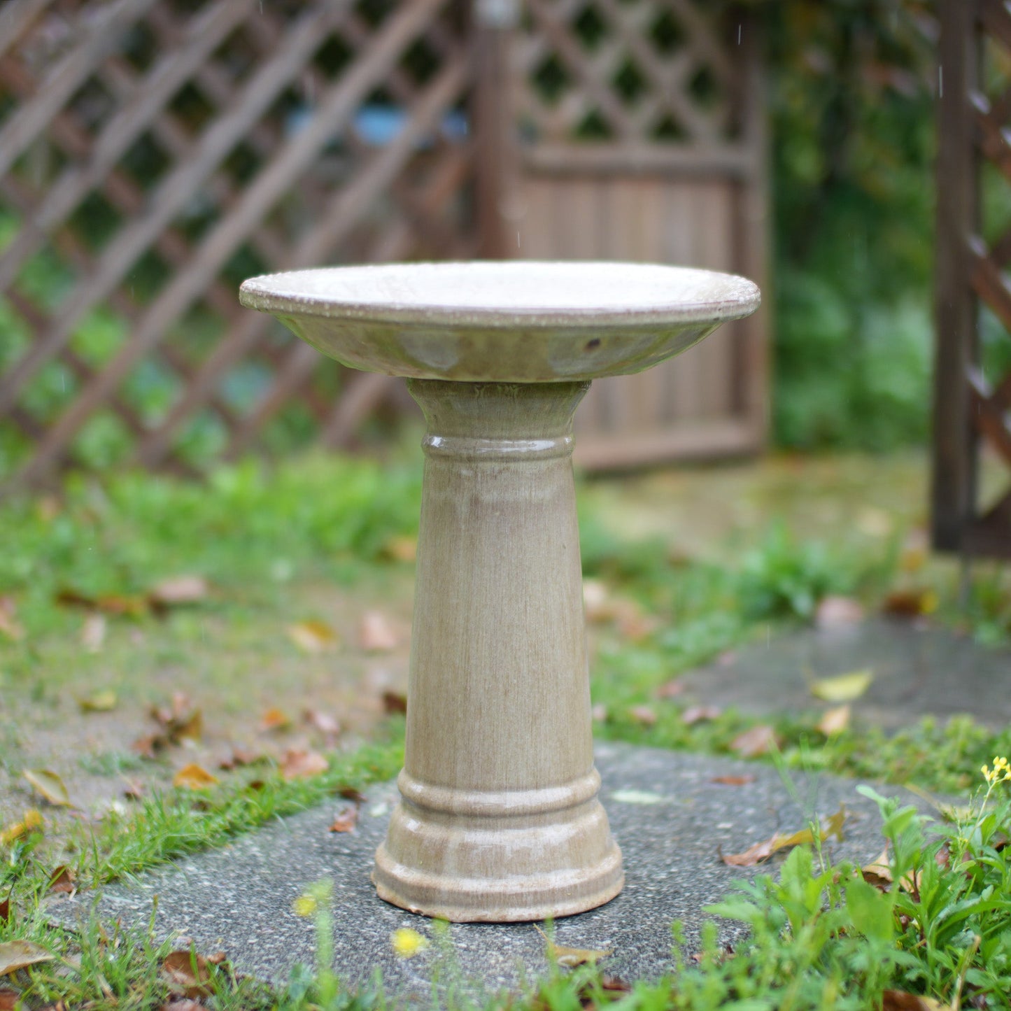 Vintage Khaki Ceramic Bird Bath and Garden