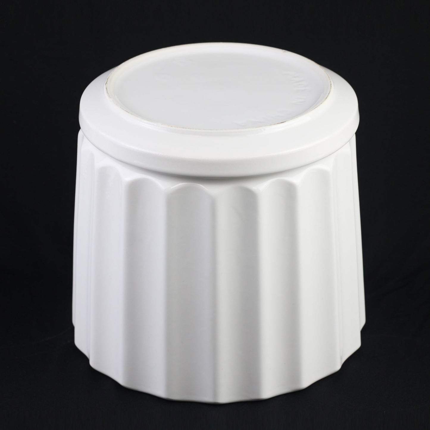 3-Piece White Ceramic Planter Pot Set with Fluted Design & Saucers