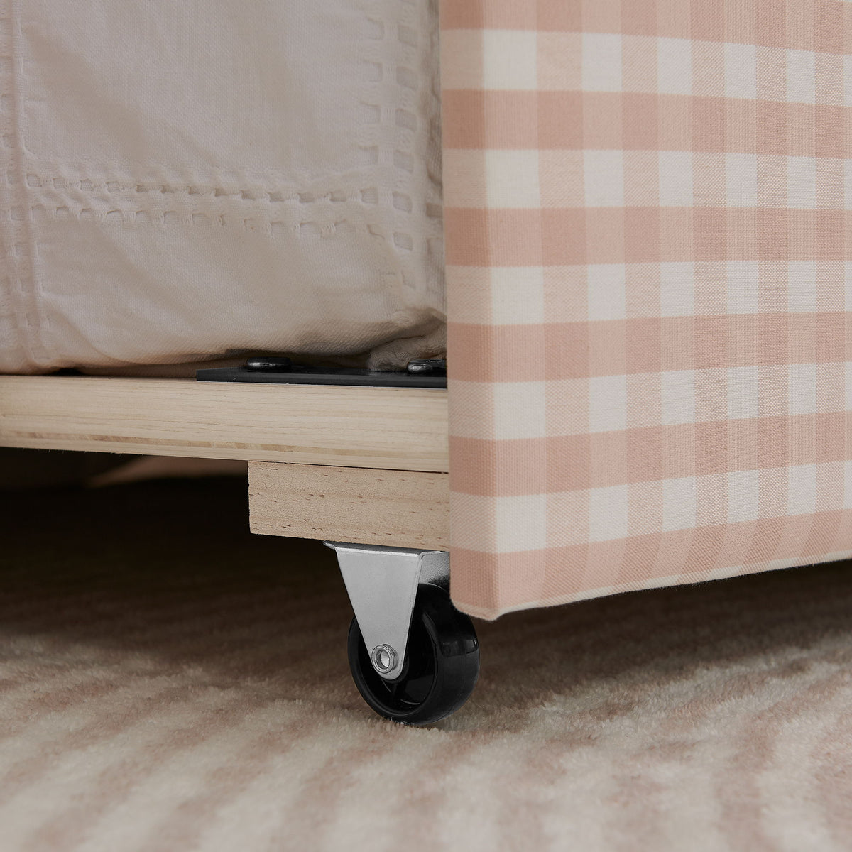 Gingham Wave Daybed And Usb Charging Port
