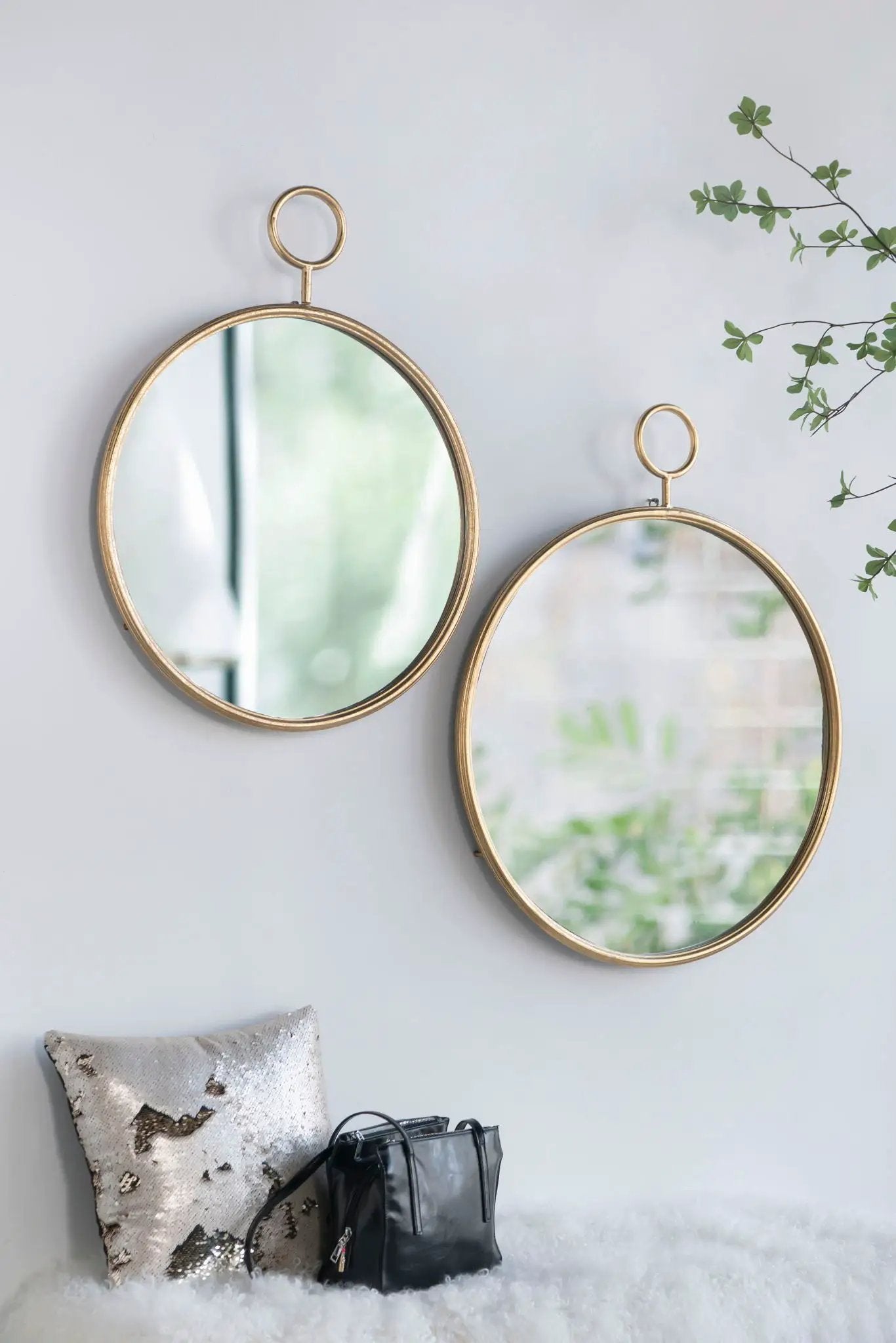 Circle Wall Mirror With Iron Frame Living Room